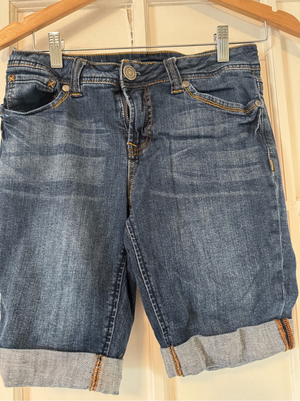 Faded Glory Dark Blue Denim Rolled-Hem Women’s Shorts